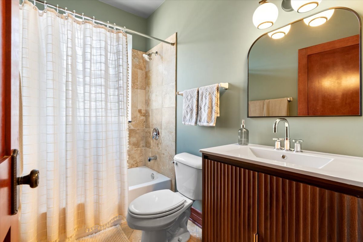 1501 W Ardmore Avenue 2 Property Photo 21