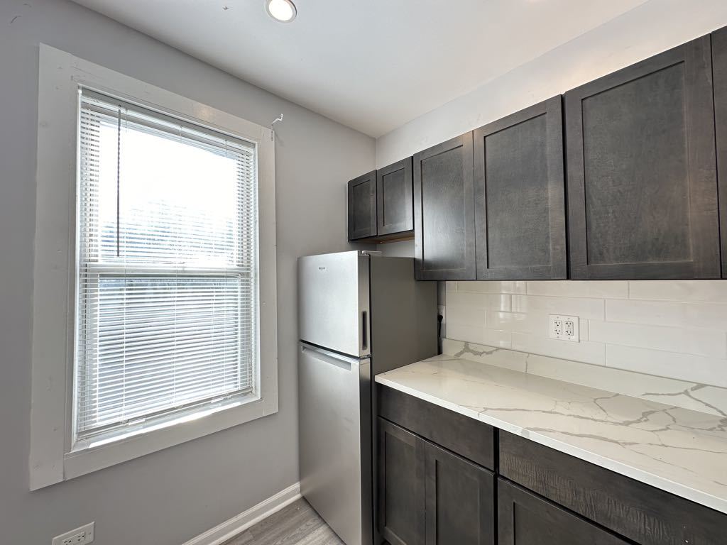4735 N Beacon Street 301 Property Photo 5