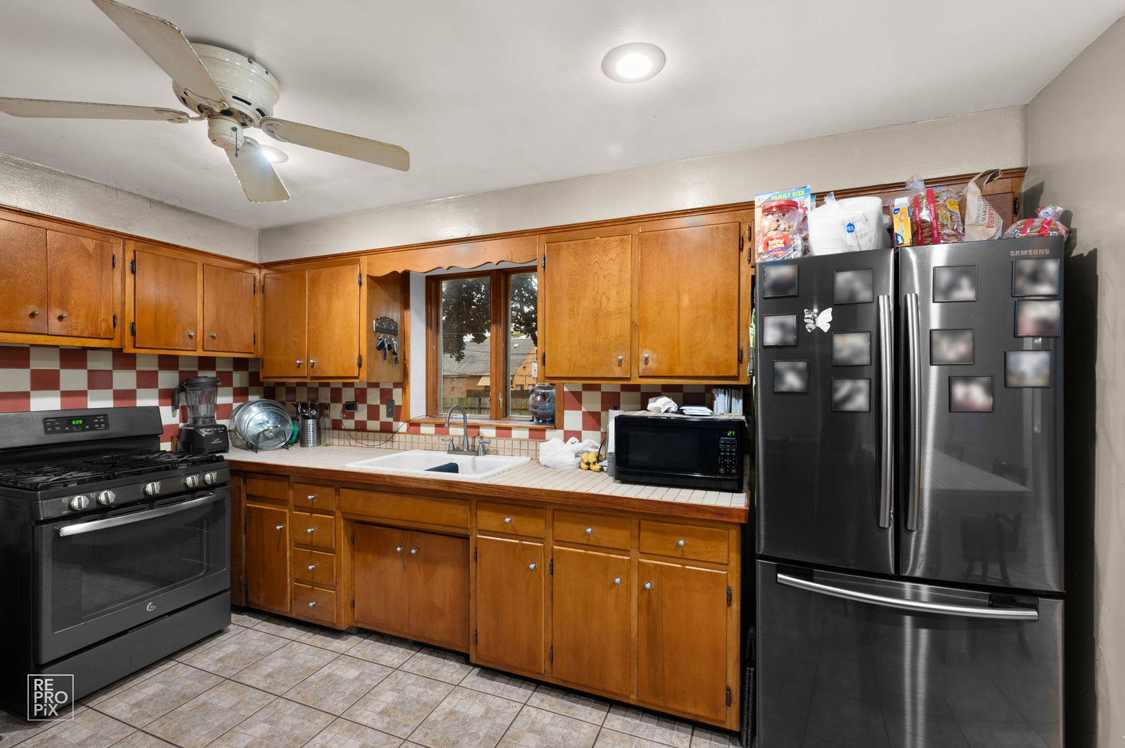 6741 S Komensky Avenue Property Photo 15
