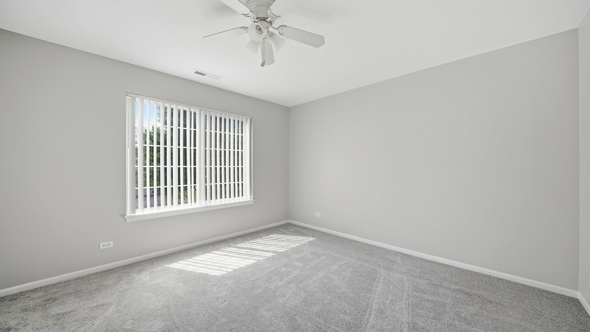 637 Lincoln Station Drive Property Photo 13