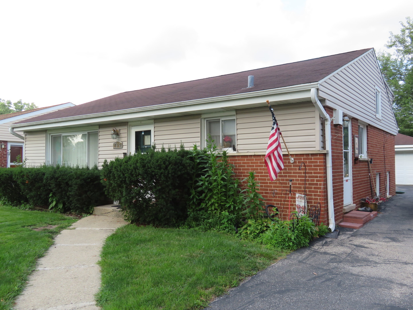 799 S Hawthorne Avenue Property Photo 1