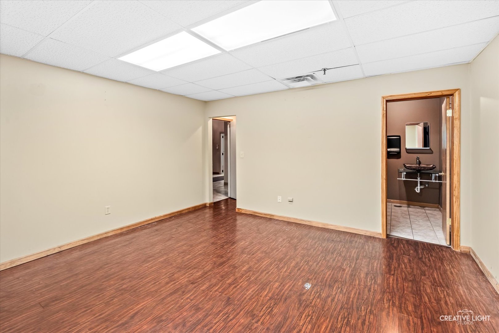 2701 W Jefferson Street Property Photo 7
