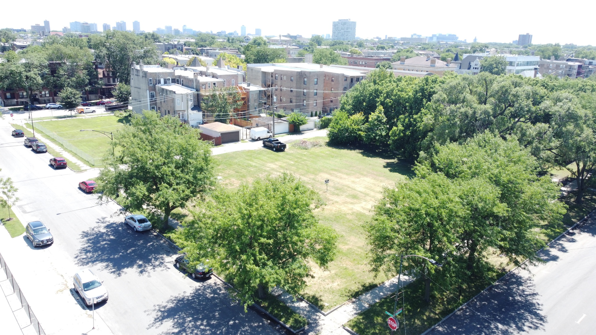 4401 S Wabash Avenue Property Photo 2
