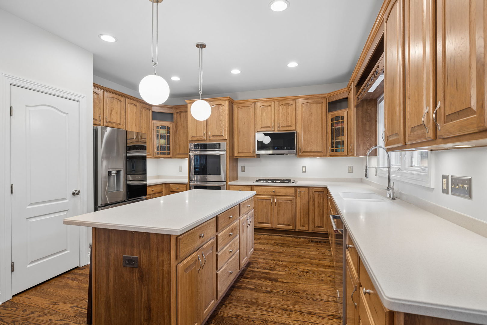 5709 Lenox Road Property Photo 11
