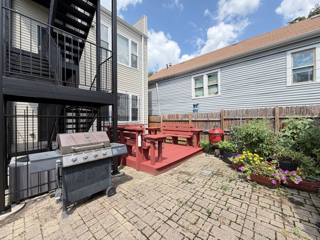 1415 N Campbell Avenue 1 Property Photo 19