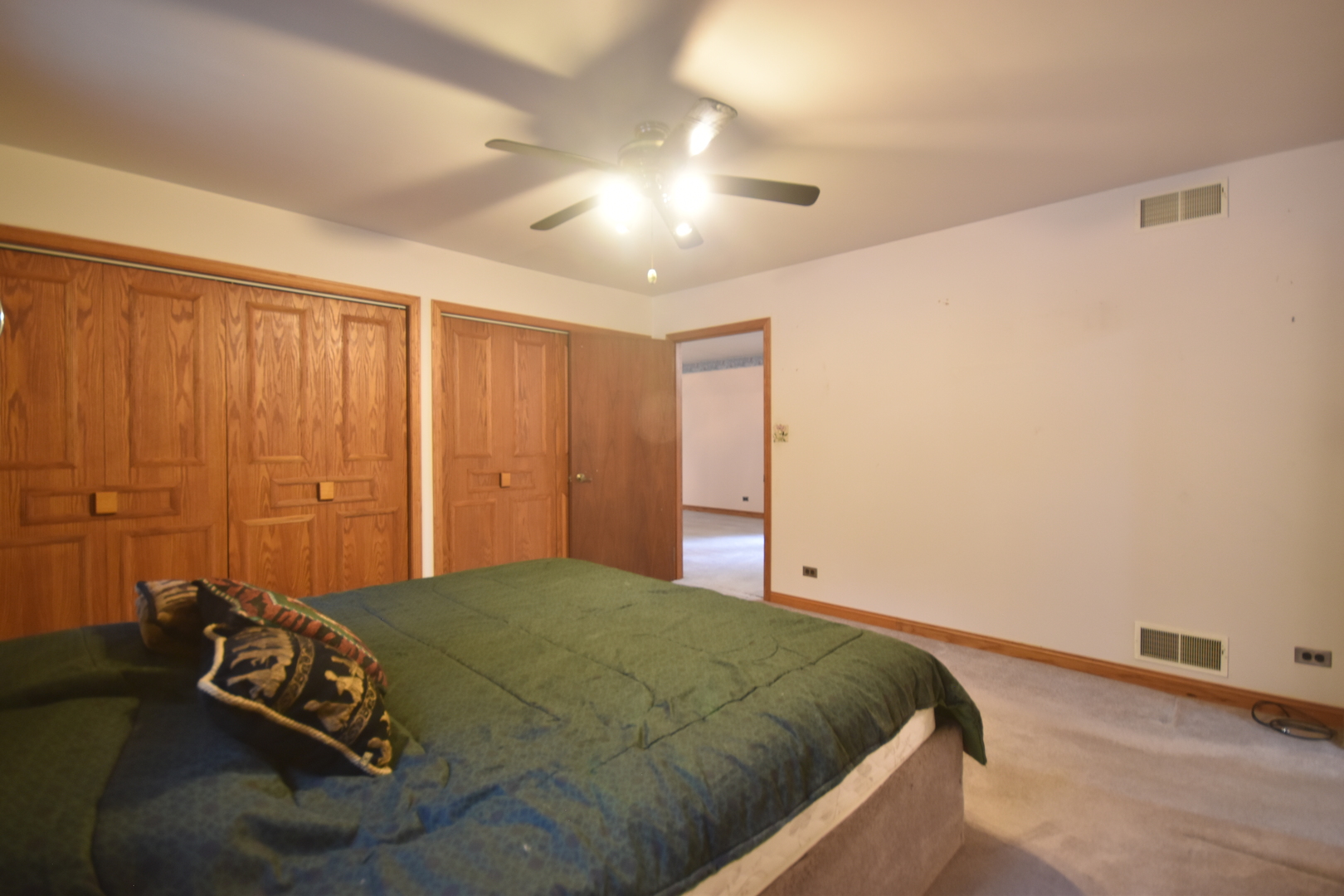 34w615 Illinois Street Property Photo 14