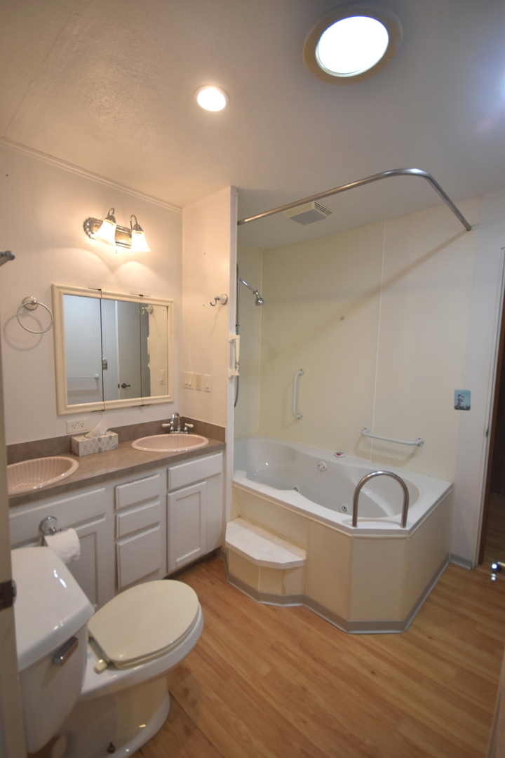 34w615 Illinois Street Property Photo 17