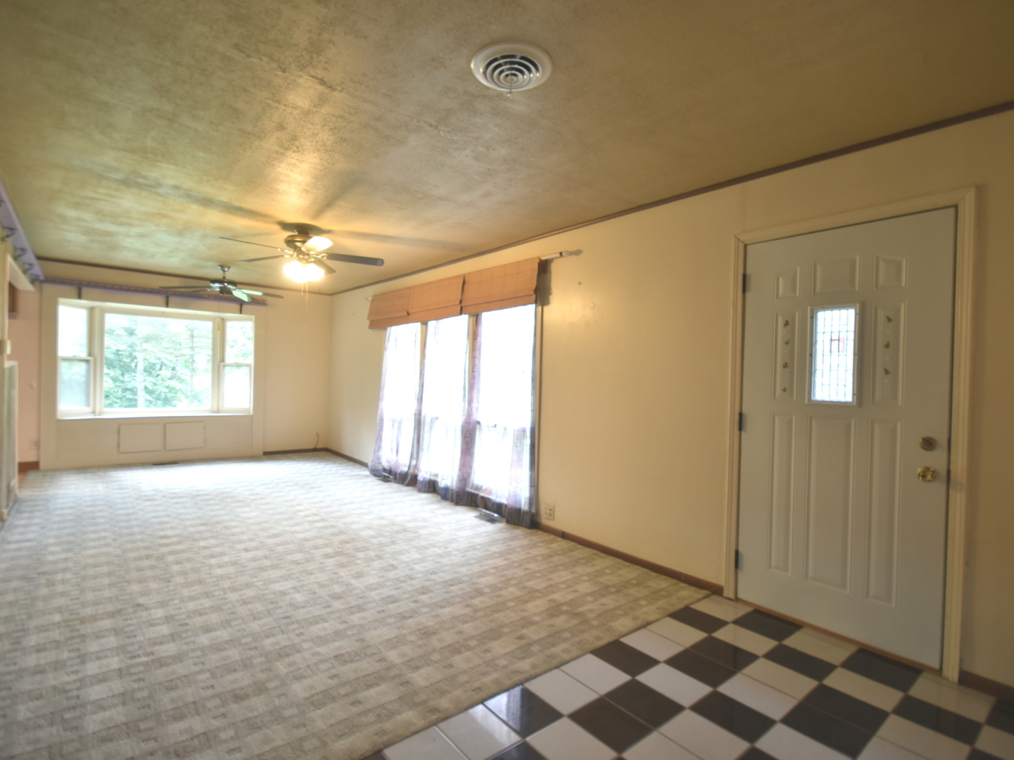 34w615 Illinois Street Property Photo 25