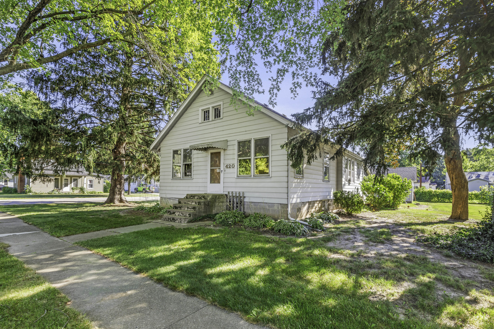 420 N Hugh Street Property Photo 3