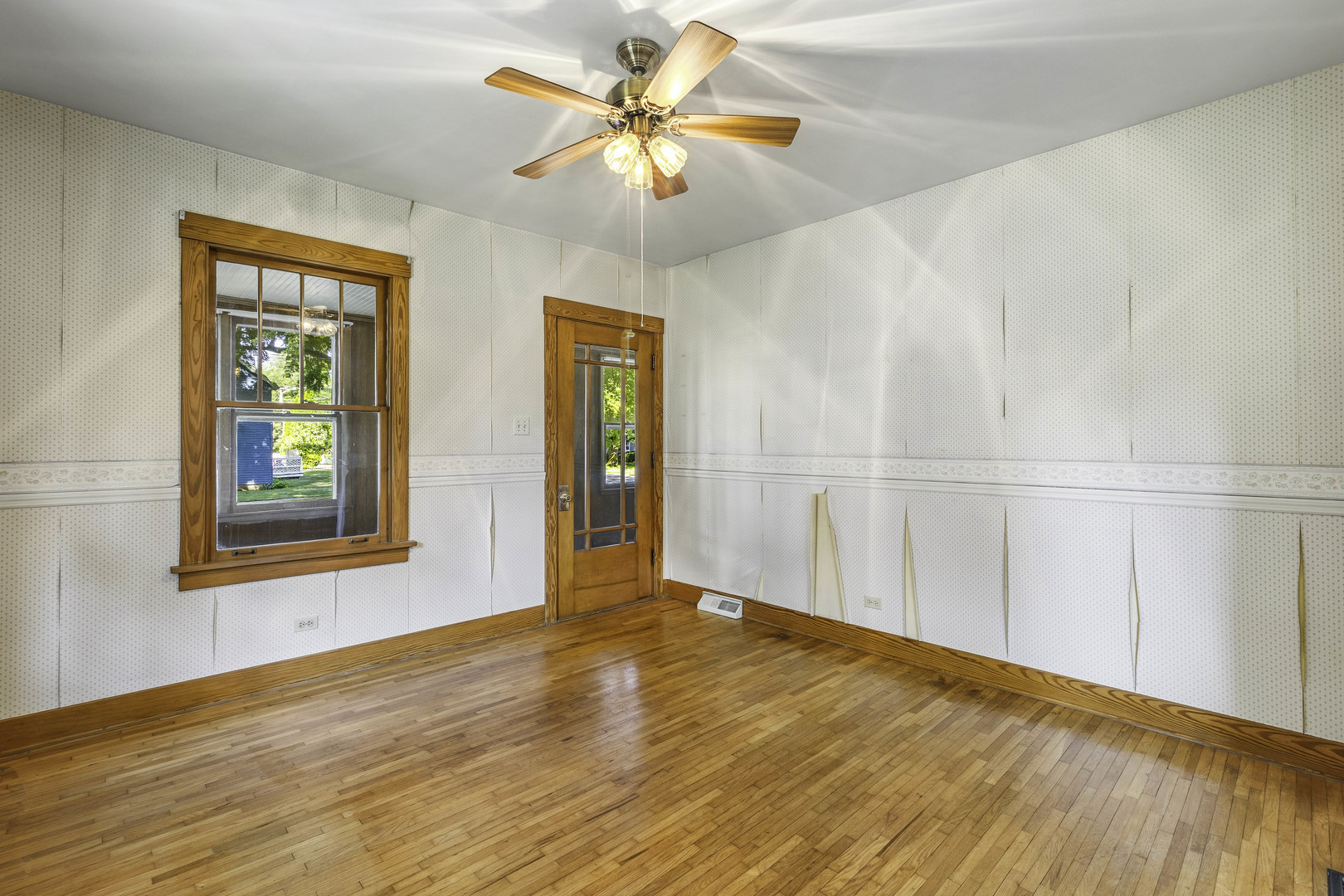 420 N Hugh Street Property Photo 6