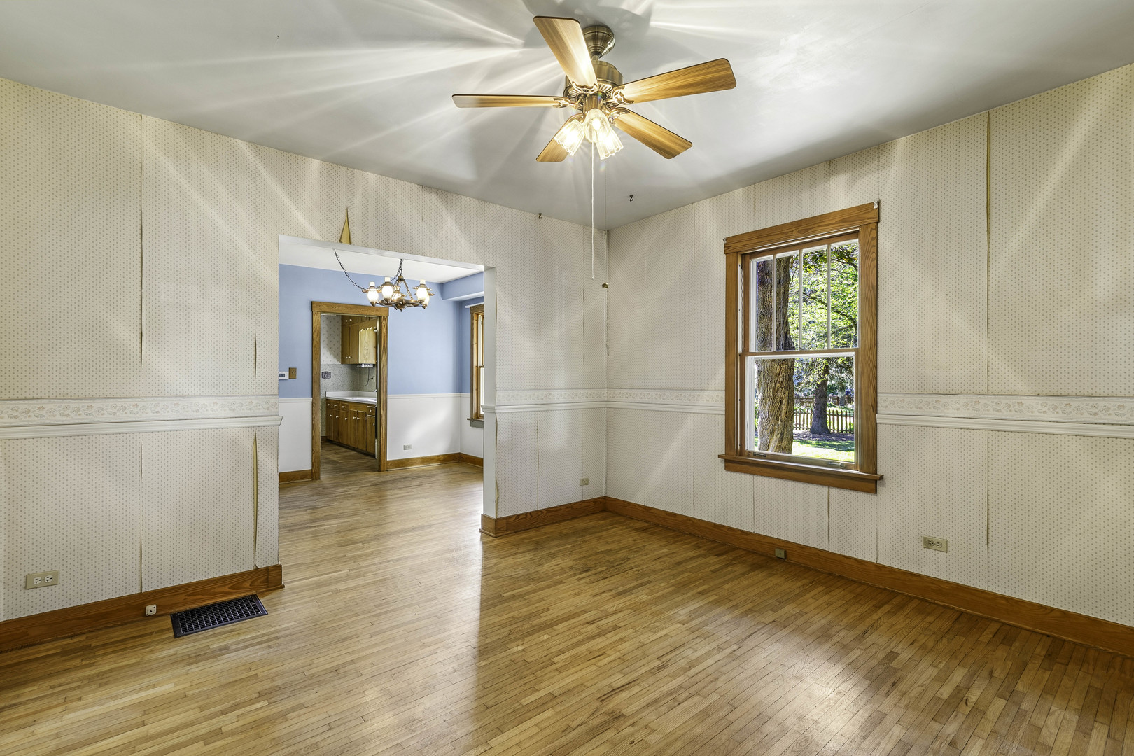 420 N Hugh Street Property Photo 8