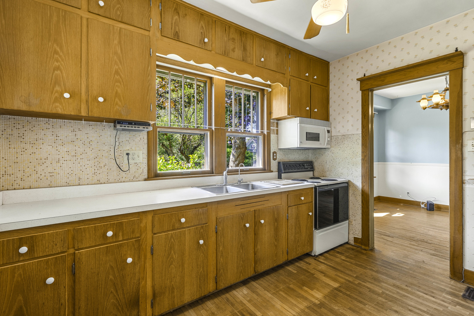 420 N Hugh Street Property Photo 14
