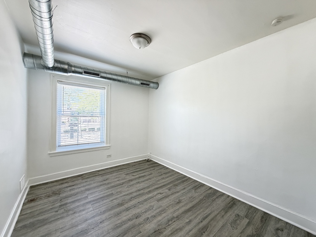 1605 N Mcvicker Street 1 Property Photo 16