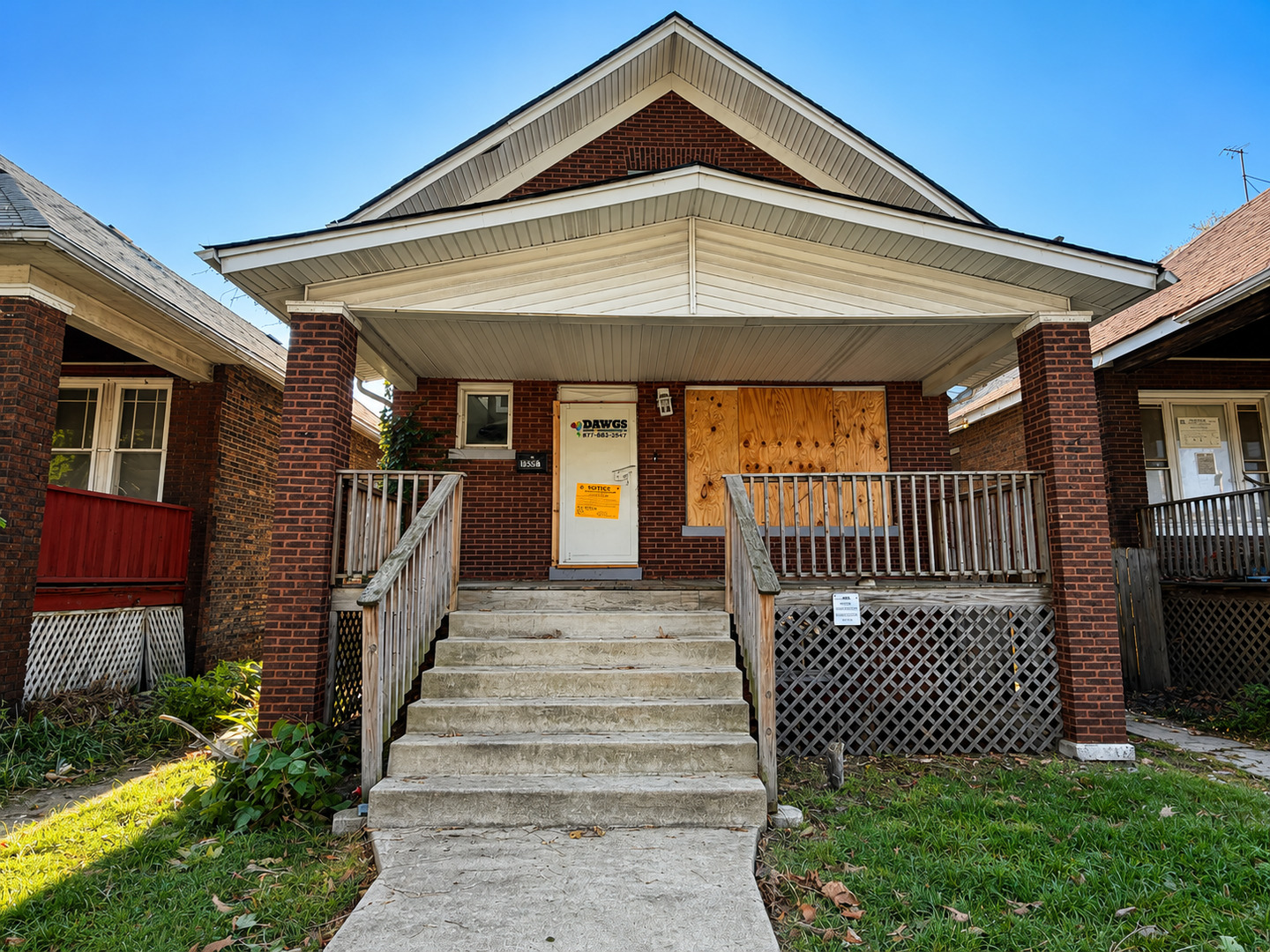7921 S RIDGELAND Avenue Property Photo 1