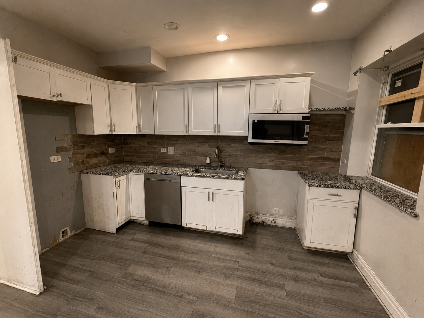 7921 S Ridgeland Avenue Property Photo 4