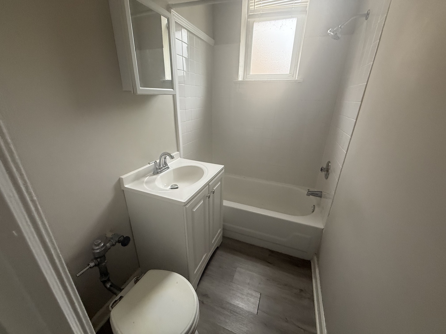 6912 N Ashland Boulevard 105 Property Photo 6