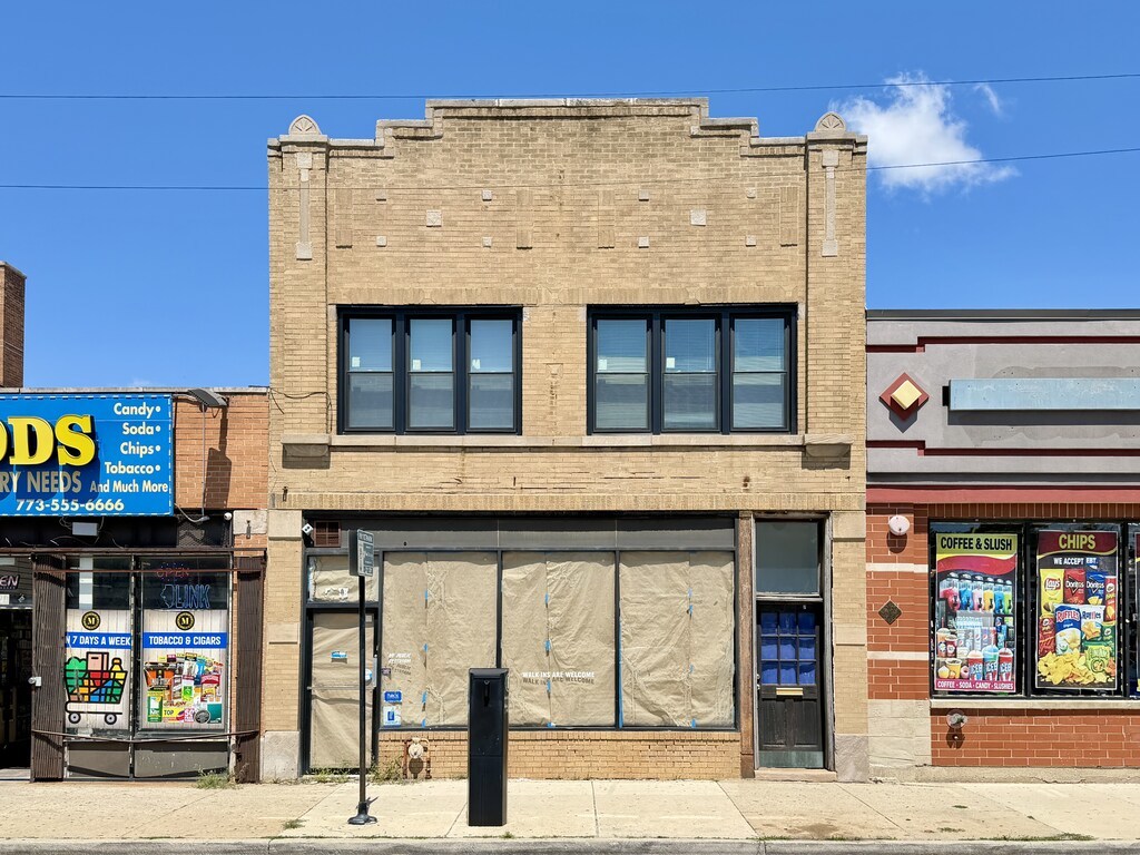 6018 W NORTH Avenue 2 Property Photo 1