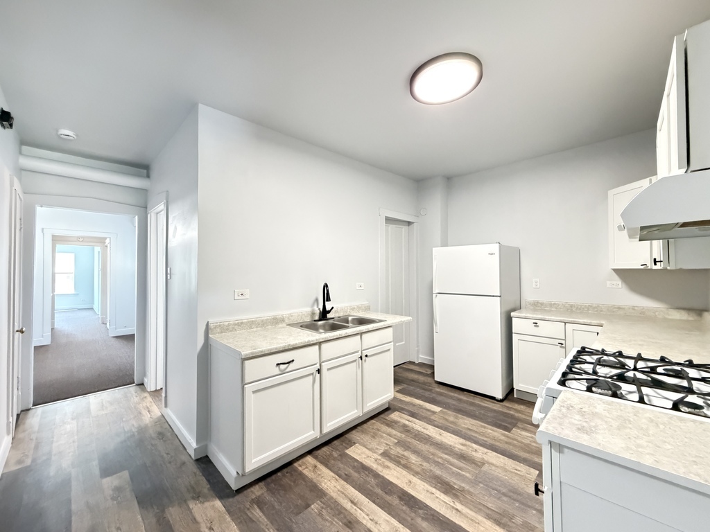 6018 W North Avenue 2 Property Photo 3