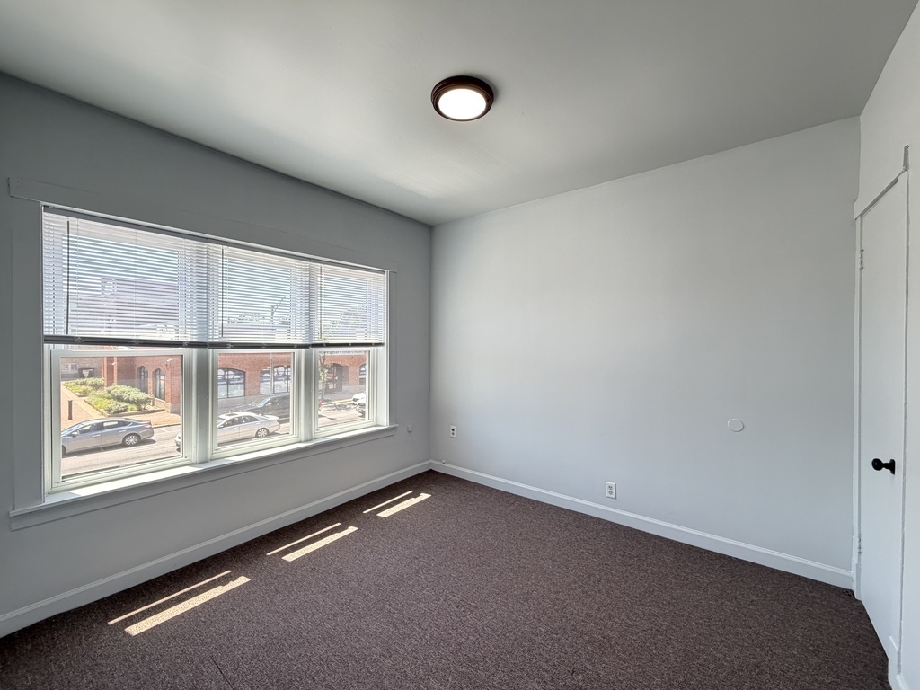 6018 W North Avenue 2 Property Photo 11