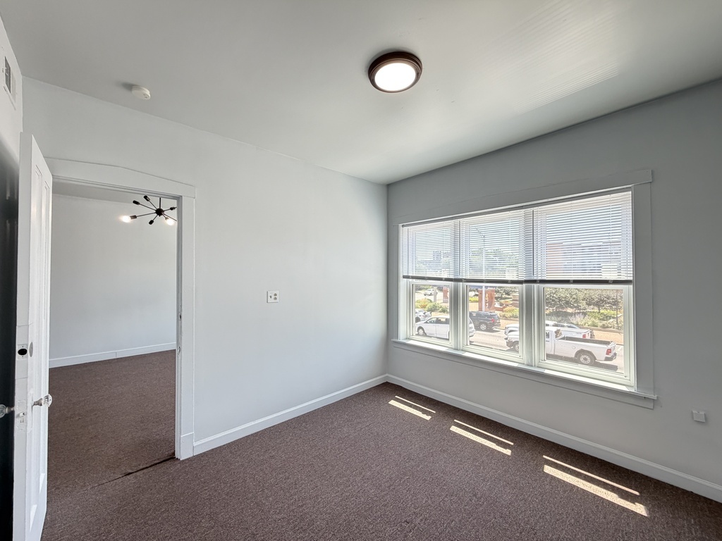 6018 W North Avenue 2 Property Photo 13