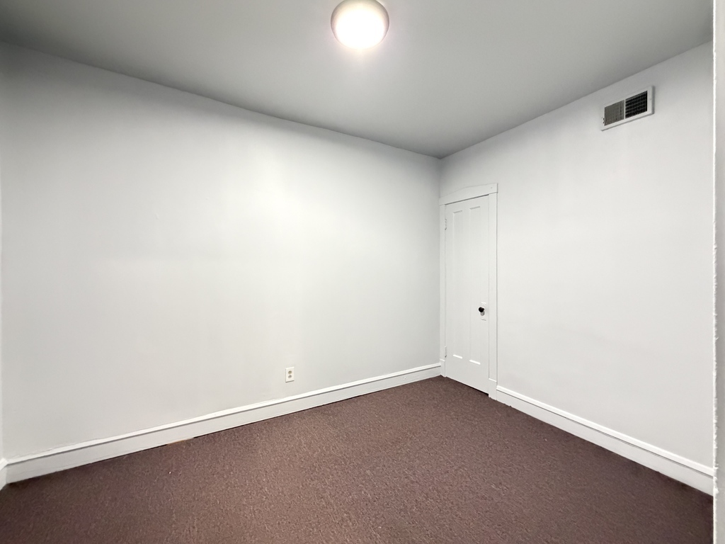 6018 W North Avenue 2 Property Photo 17