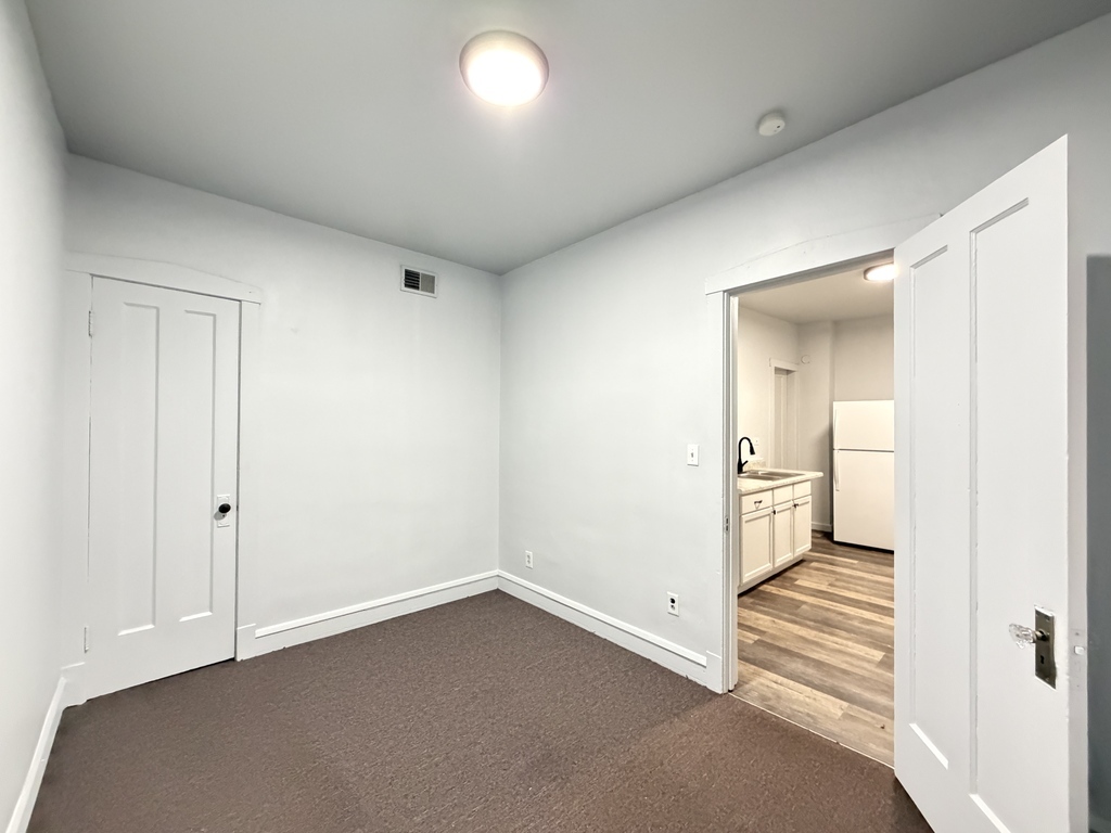 6018 W North Avenue 2 Property Photo 19