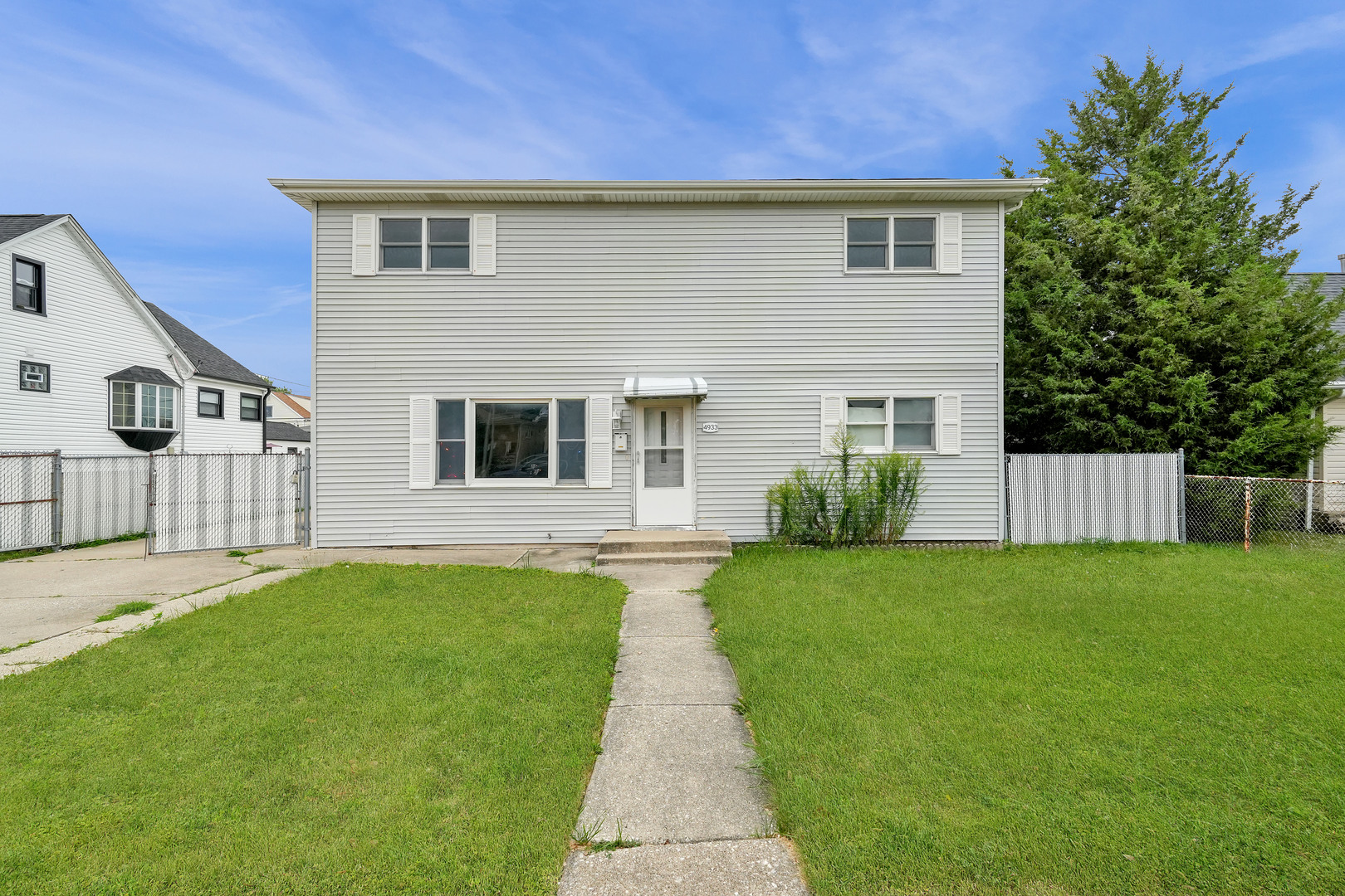 4933 S Lockwood Avenue Property Photo 1