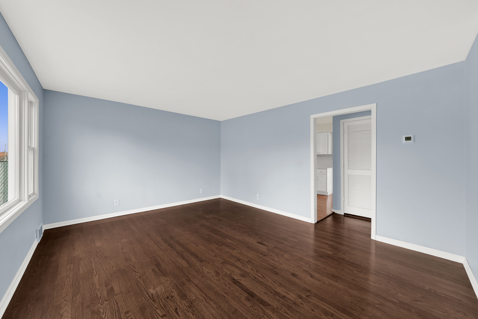4933 S Lockwood Avenue Property Photo 7