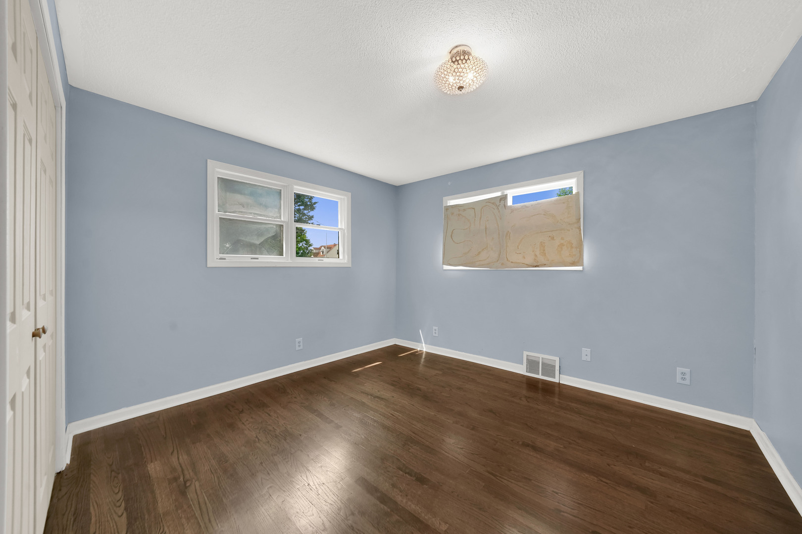 4933 S Lockwood Avenue Property Photo 11