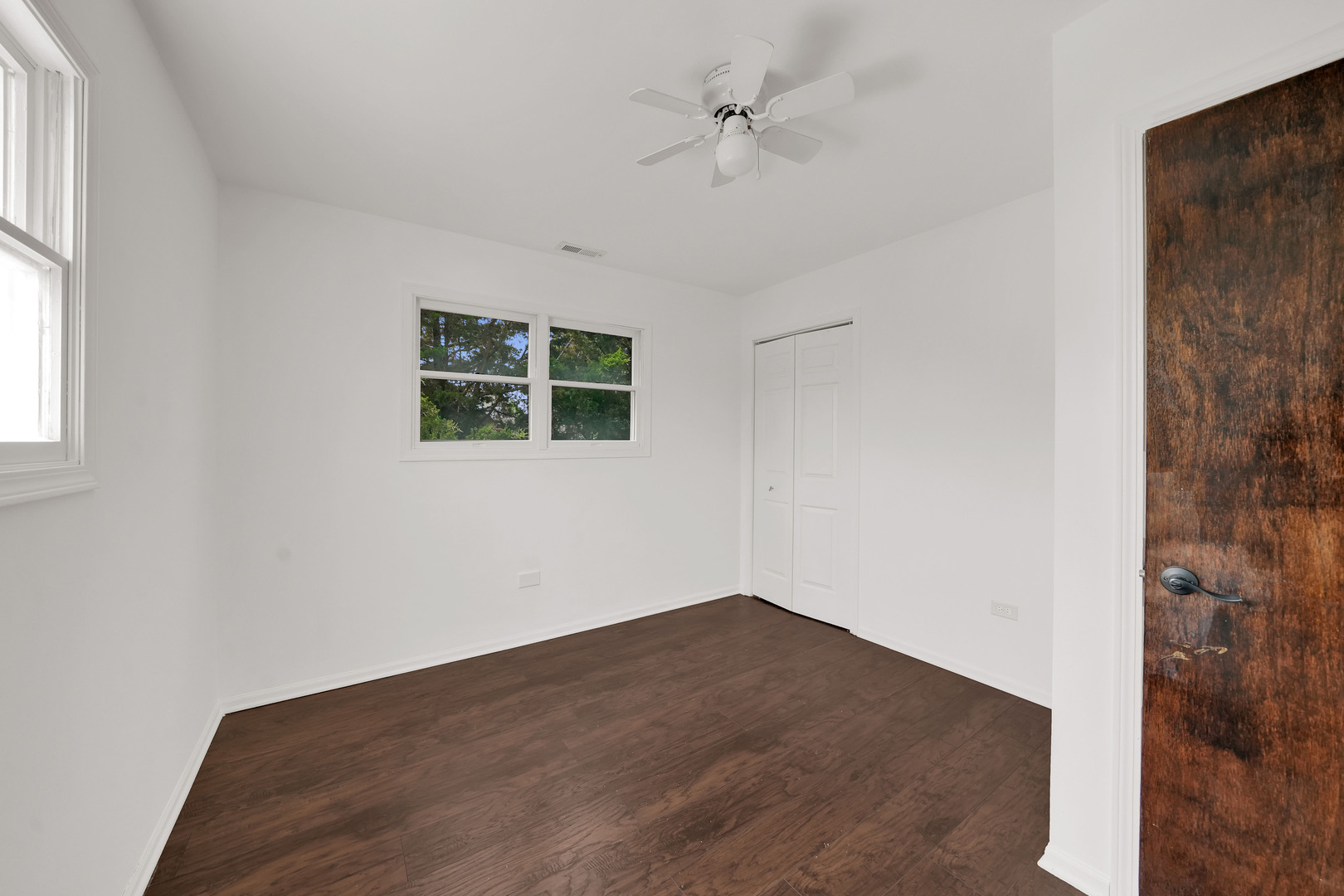 4933 S Lockwood Avenue Property Photo 13
