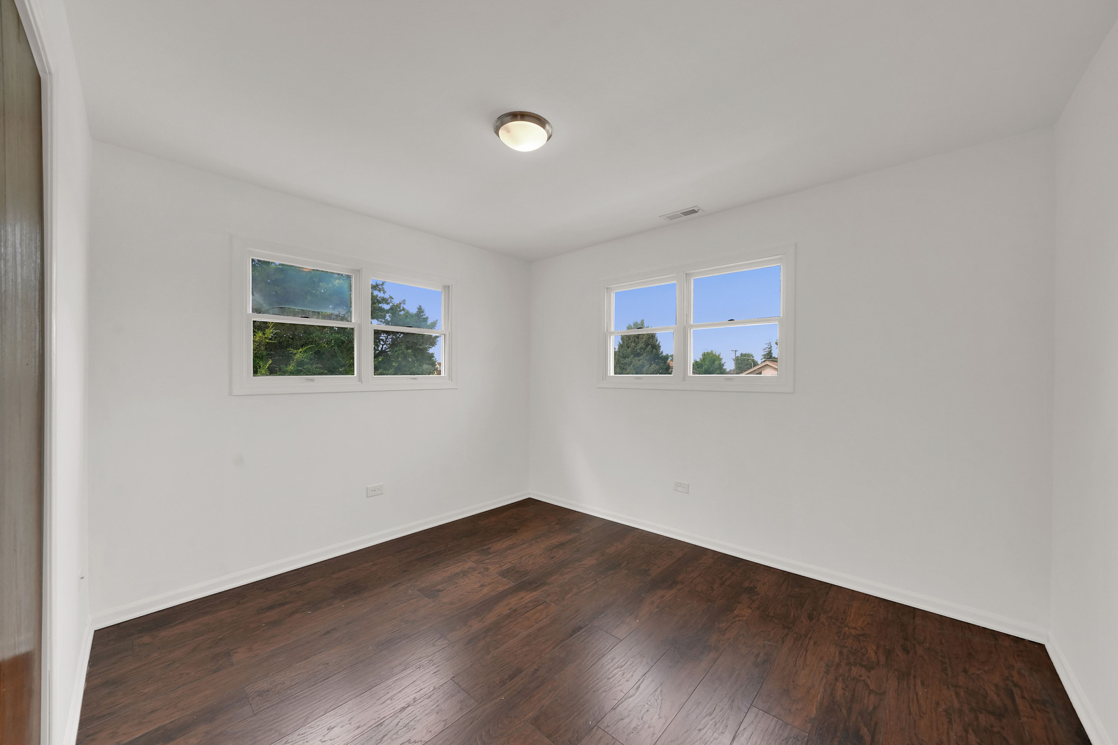 4933 S Lockwood Avenue Property Photo 14