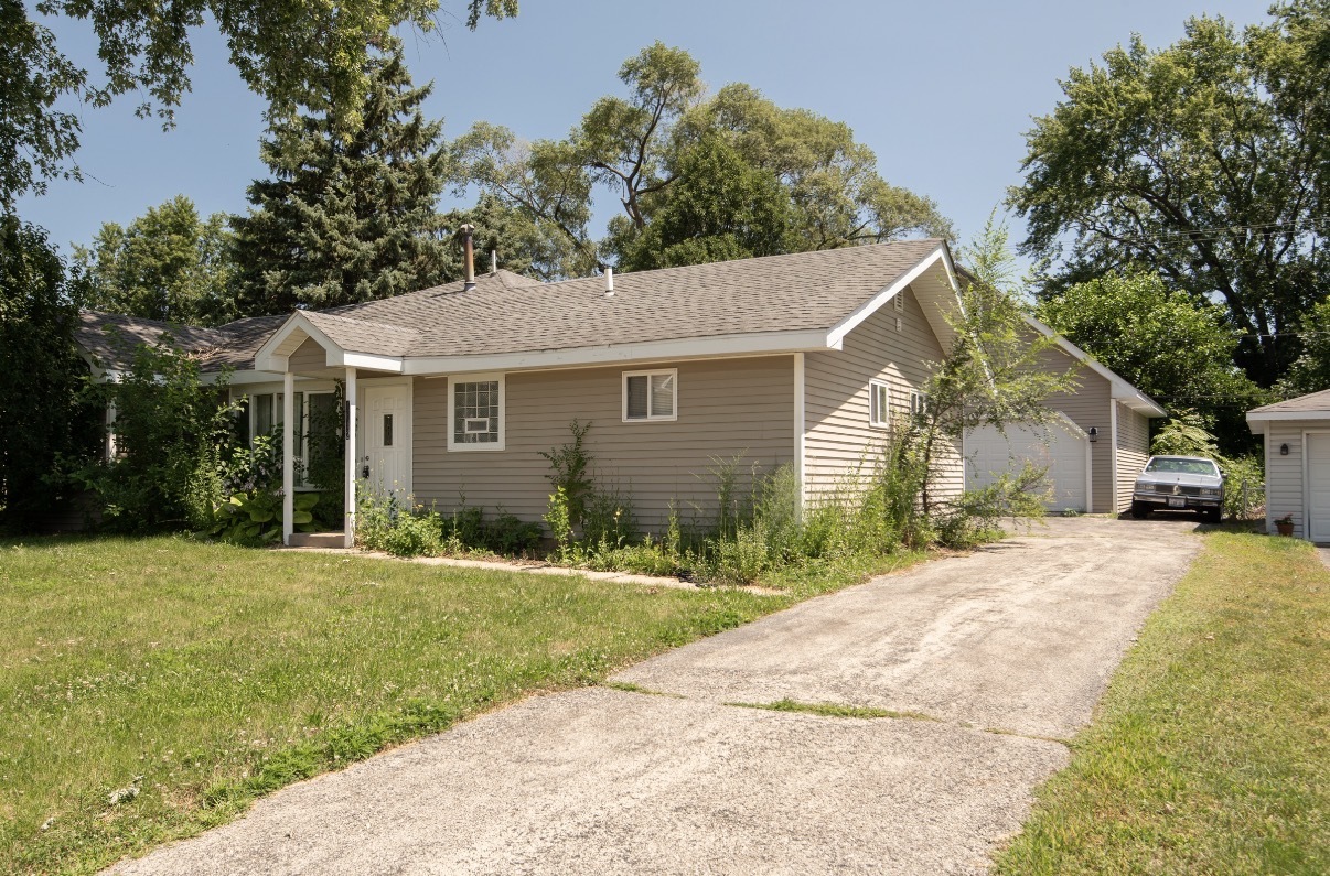 1612 Burry Circle Drive Property Photo 1