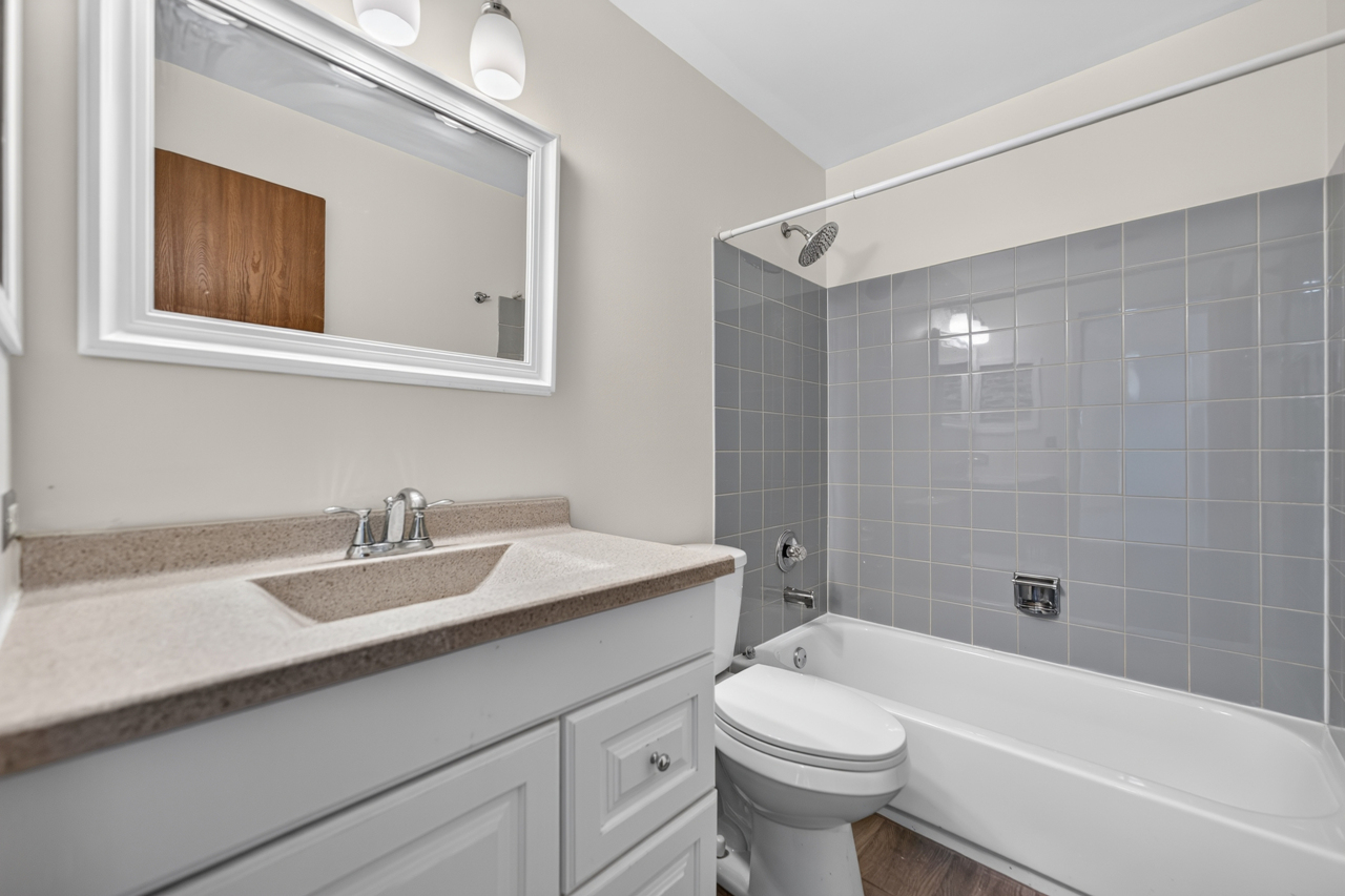 358 Ashford Circle 2 Property Photo 20