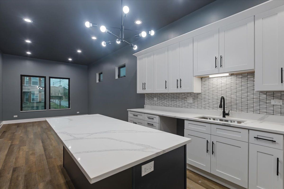 12721912 Property Photo 6