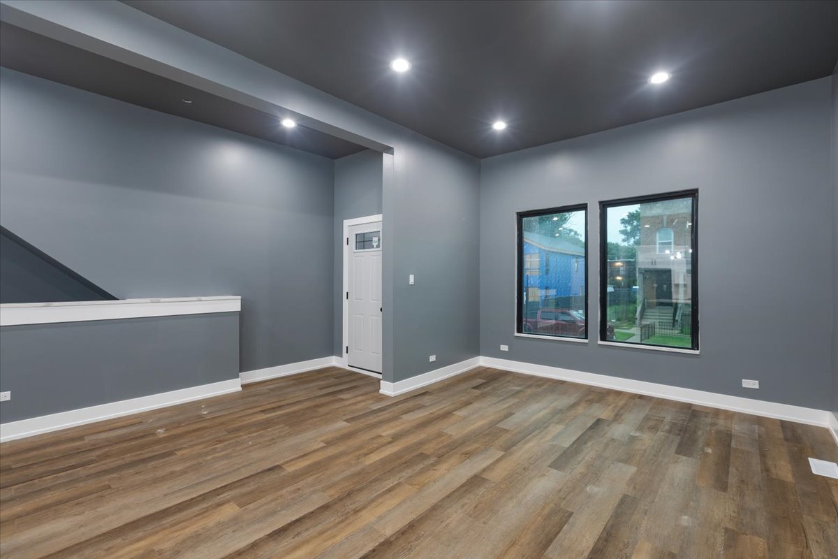 12721912 Property Photo 15