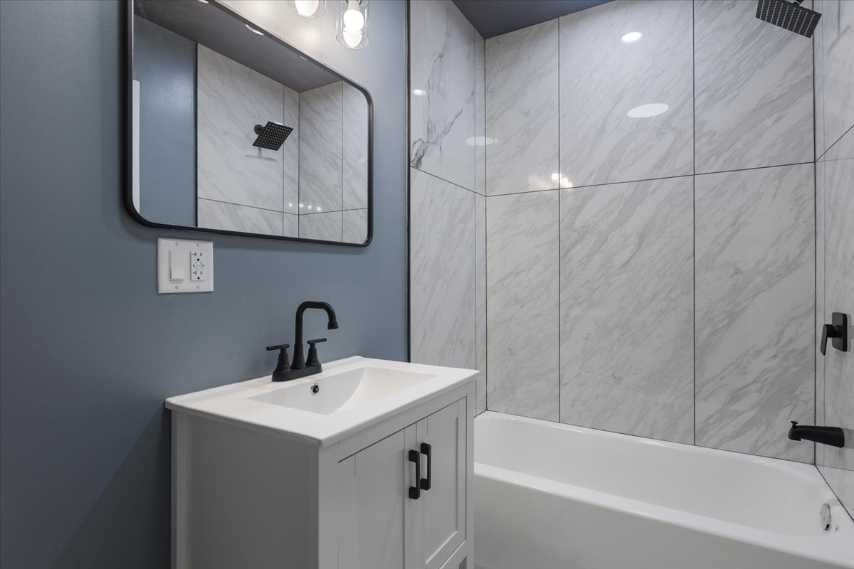 12721912 Property Photo 20