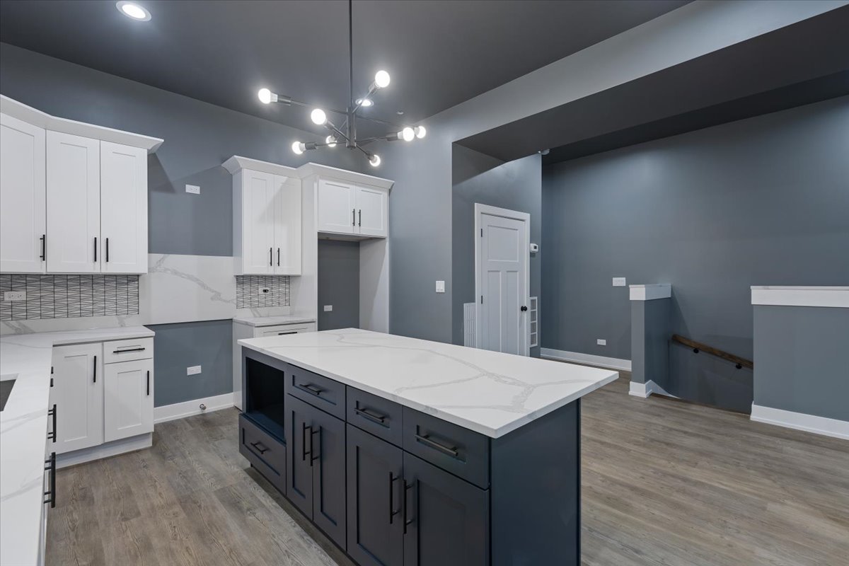 12721912 Property Photo 25