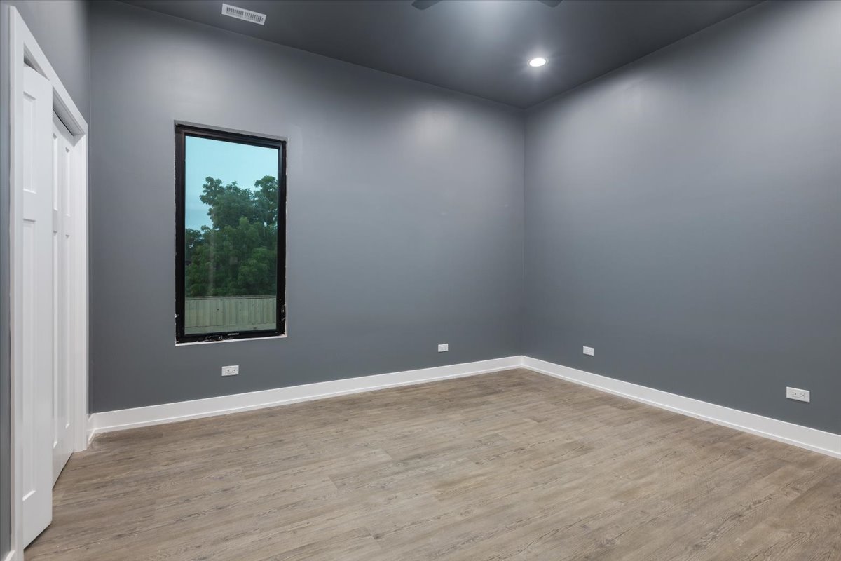 12721912 Property Photo 26
