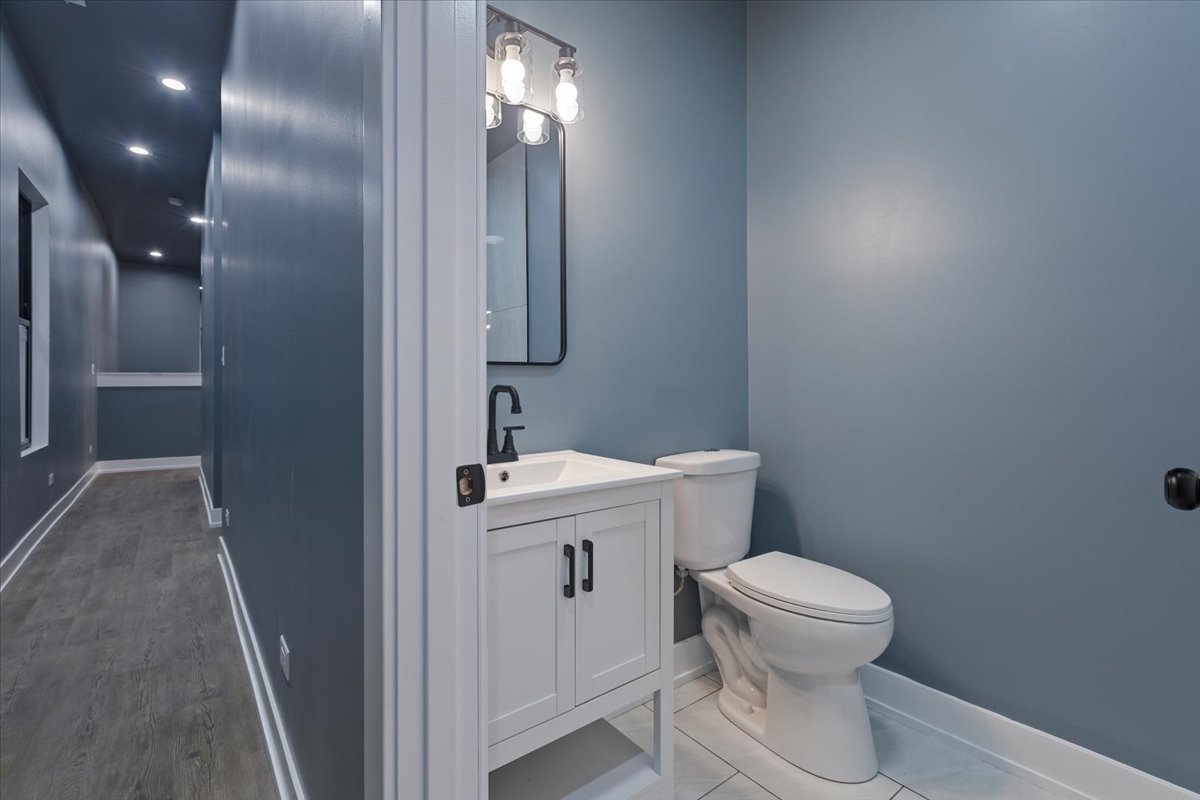 12721912 Property Photo 30