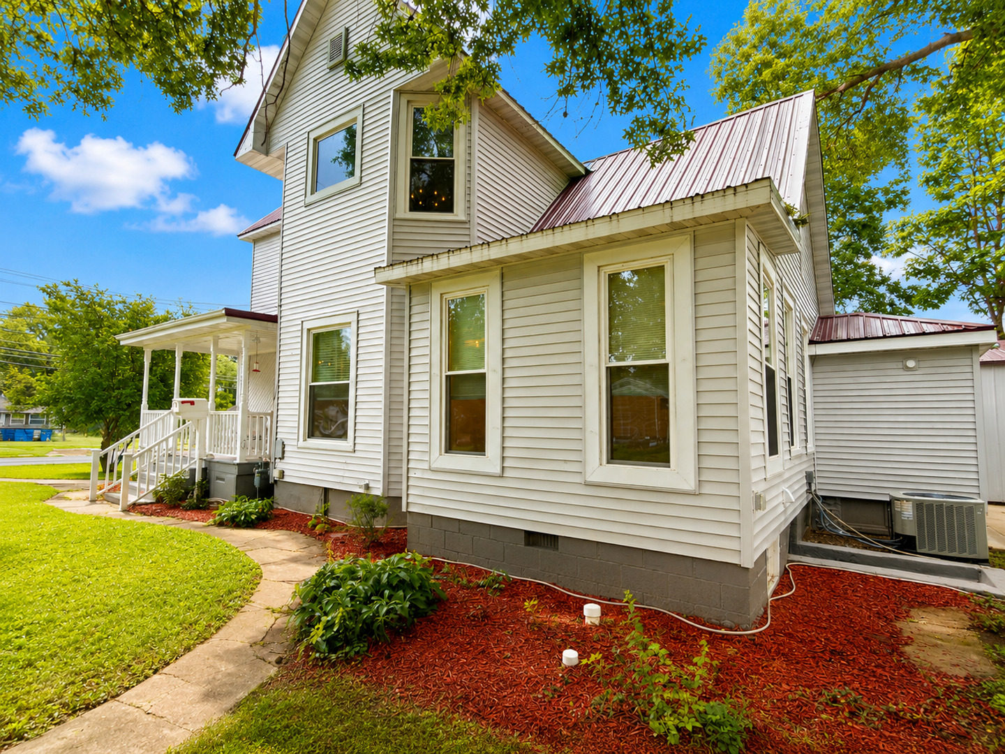 502 Vincennes Avenue Property Photo 84