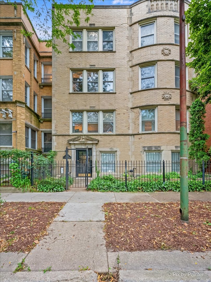 7712 N ASHLAND Avenue 1 Property Photo 1