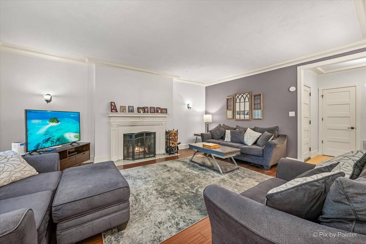 7712 N Ashland Avenue 1 Property Photo 8