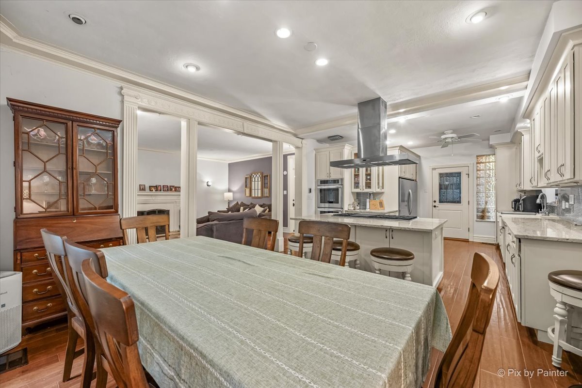 7712 N Ashland Avenue 1 Property Photo 11