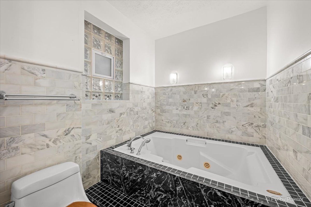 7712 N Ashland Avenue 1 Property Photo 15