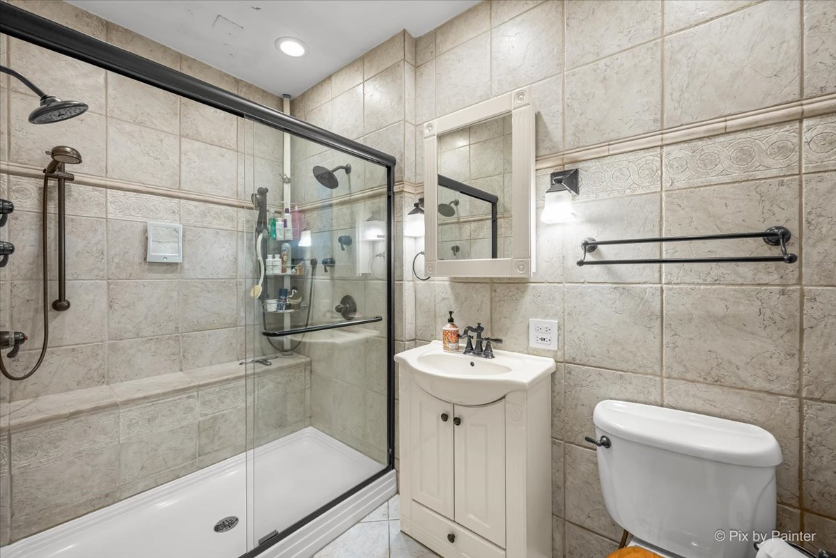 7712 N Ashland Avenue 1 Property Photo 18
