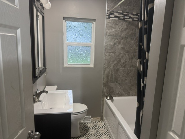 1860 Richton Road Property Photo 14