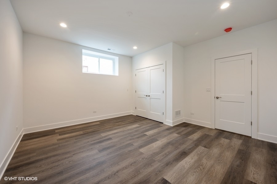 3915 S Calumet Avenue Property Photo 13