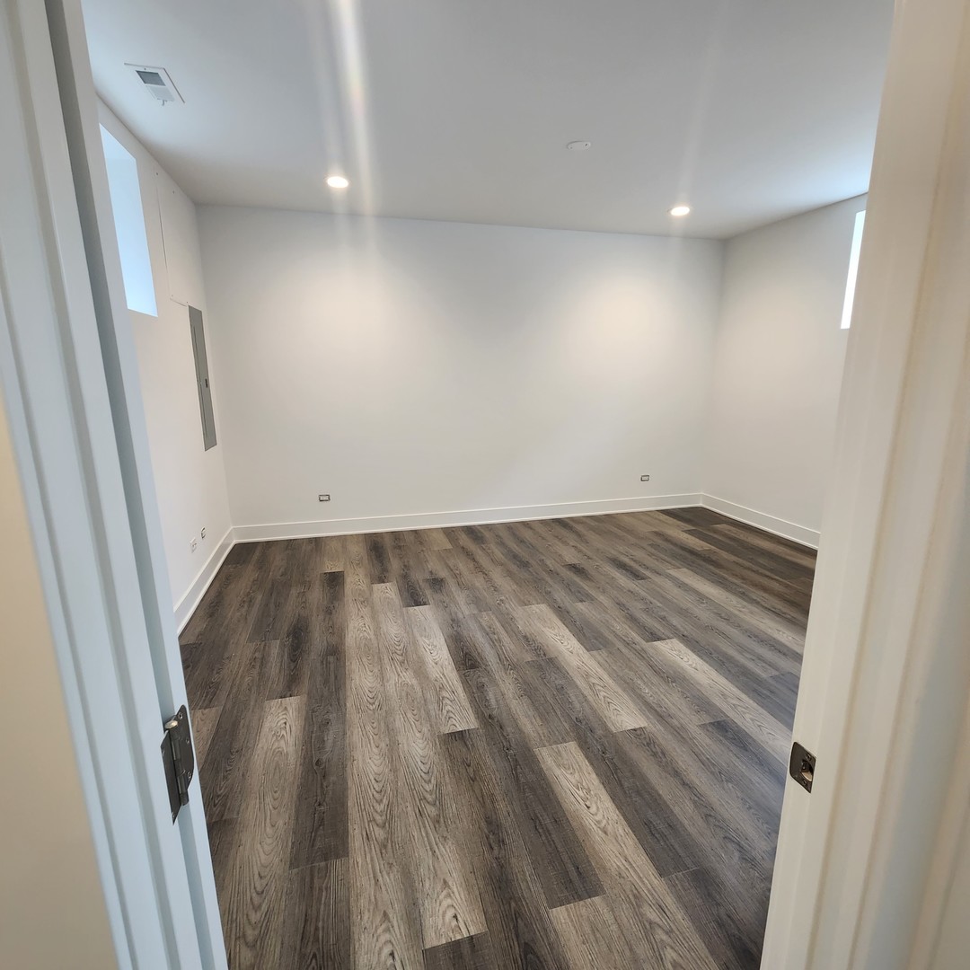 3915 S Calumet Avenue Property Photo 14