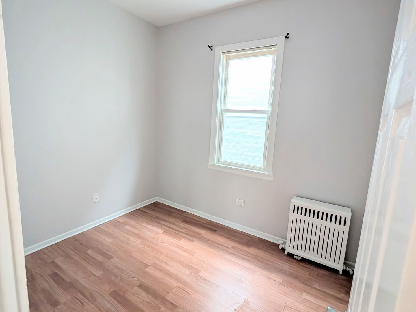 8125 S Escanaba Avenue 2 Property Photo 3