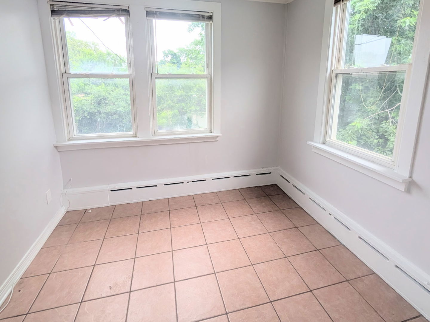 8125 S Escanaba Avenue 2 Property Photo 8